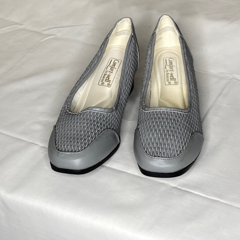 Beacon comfort-well casual slip on shoe, size 8.5M - Picture 2 of 6
